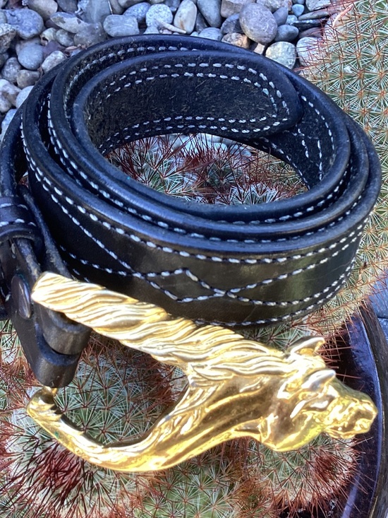 Vintage Artisan Gold Tone Slip Through Expressive Horse Head Belt Buckle Belt main image 7